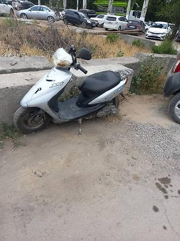 ямаха jog: Скутер Yamaha JOG (50 см³) - Компактный городской скутер с низкой — 1