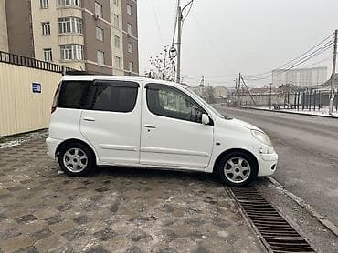 Toyota Funcargo: 2003 г., 1.5 л, Автомат, Бензин, Универсал — 1