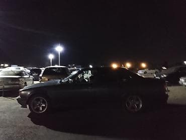 lc 300: BMW : 1988 г., 2 л, Седан — 4