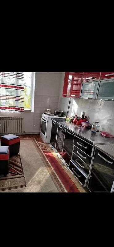 токмакская 25: 60 м², 3 комнаты, Забор, огорожен — 1