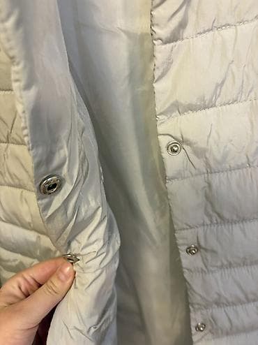 куртка мурской: Продаю куртки по 1000 сом, 1+1=1800 сом Подойдет на весну Цвета — 4