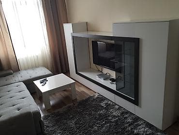 первый линия: 2 комнаты, Риэлтор — 1