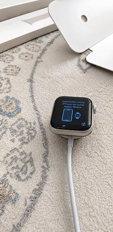 Срочно продаю apple watch se 2 поколение