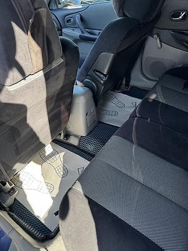 разбор демио: Mazda 323: 2002 г., 1.6 л, Механика, Бензин, Универсал — 10