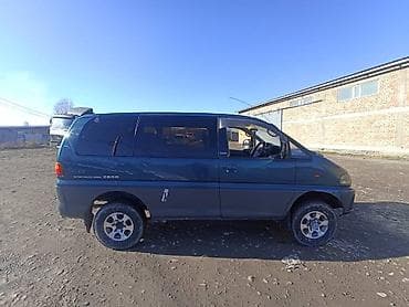 surron light bee: Mitsubishi Space Gear: 1996 г., Механика, Минивэн — 5