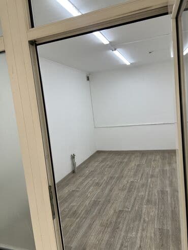 оборудование для парикмахер: Сдаю Кабинет в салоне, 12 м², Для бровиста, Для визажиста, Для лешмейкера — 2