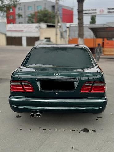 Mercedes-Benz E-Class: 1999 г., 3.2 л, Автомат, Газ, Седан