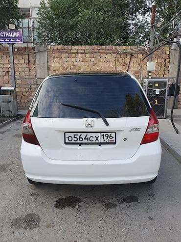 Транспорт: Honda Fit: 2002 г., 1.3 л, Автомат, Бензин, Хэтчбэк — 3
