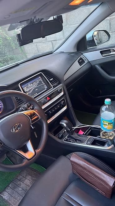 Hyundai Sonata: 2019 г., 2 л, Автомат, Газ, Седан — 4