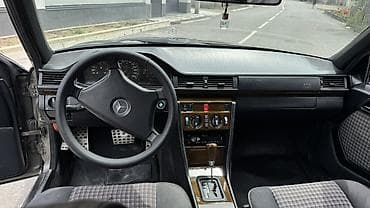 Mercedes-Benz W124: 1994 г., 3.2 л, Автомат, Бензин, Седан — 9
