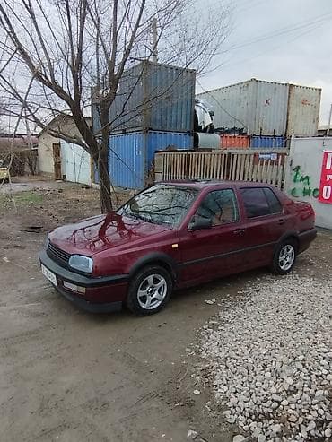срочно продаю венто: Volkswagen Vento: 1993 г., 1.8 л, Механика, Бензин, Седан — 5