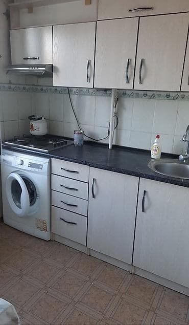 южный микрорайон: 2 комнаты, 46 м², 104 серия, 3 этаж, Старый ремонт — 4