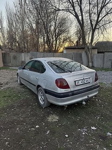 антенна на авто: Toyota Avensis: 1998 г., 2 л, Механика, Дизель, Хэтчбэк — 3