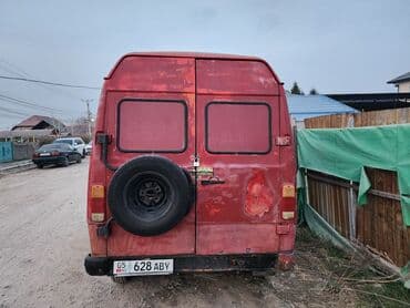 скутер с документами: Легкий грузовик, Mercedes-Benz — 4