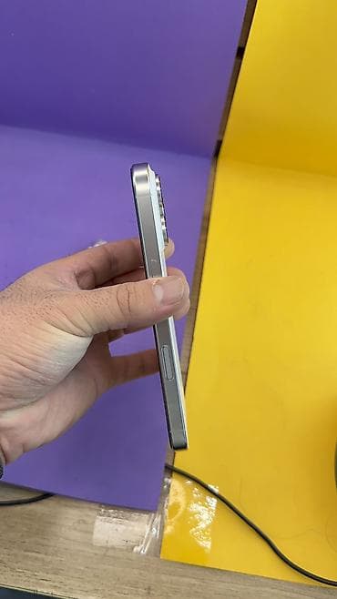 iphone se 2020 бишкек бу: IPhone 16 Pro, Б/у, 128 ГБ, 95 % — 3