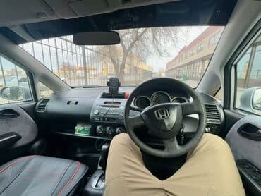 авто с последующим выкупом бишкек фит: Honda Fit: 2002 г., 1.3 л, Вариатор, Бензиновая, Хэтчбэк — 8