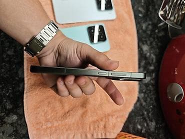 xiomi 15: Xiaomi, 15, Б/у, 256 ГБ, цвет - Черный, 2 SIM, eSIM — 4