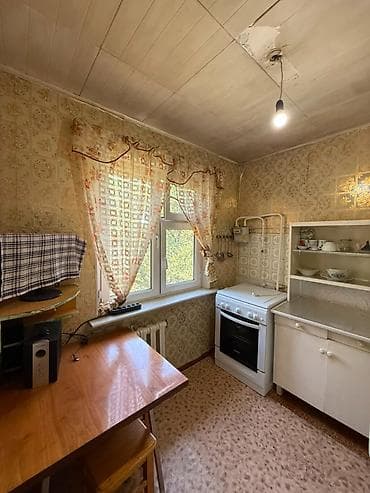3 комнаты, 58 м², 3 мкр 104 серия, 4 этаж, Старый ремонт — 3