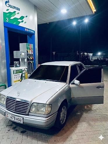 Mercedes-Benz W124: 1994 г., 2.2 л, Механика, Бензин, Седан — 3