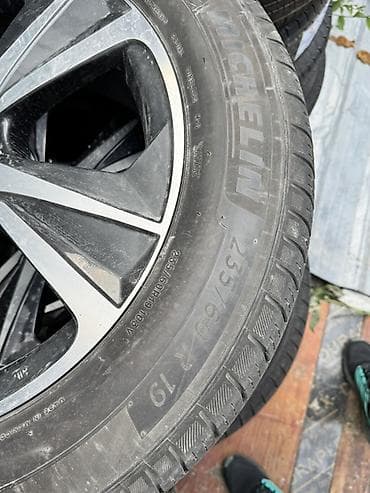 r19: Колеса в сборе 235 / 60 / R 19, Всесезонная, Комплект, Легковые, Литые, отверстий - 5 — 5