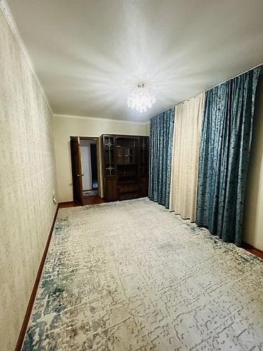 южный микрорайон: 3 комнаты, 70 м² — 3