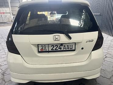 Honda Fit: 2003 г., 1.3 л, Вариатор, Бензин, Хэтчбэк — 5