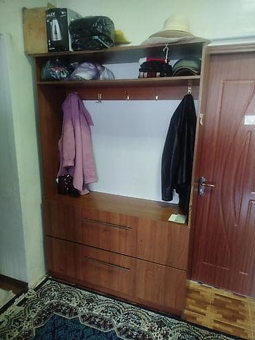 прокат одежда: Шкаф-прихожая, Б/у, Без зеркала, ЛДСП — 3