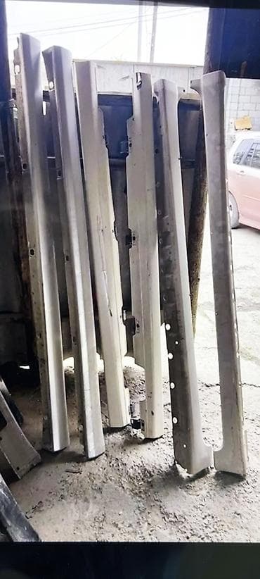 Наружные накладки порогов Toyota