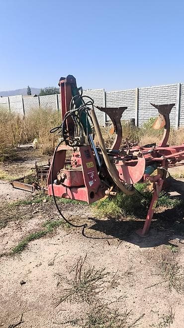 гидронасос степ: Плуг оборотный Kverneland, навесной - Количество корпусов: 5 - — 4