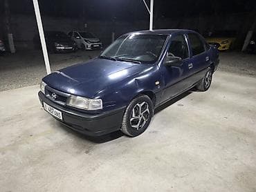 Opel Vectra: 1993 г., 1.6 л, Механика, Бензин, Седан