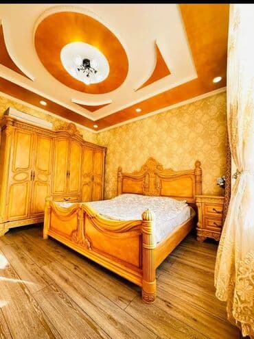 Спальный гарнитур, Б/у, Двуспальная кровать, Шкаф, Комод, Дерево, Самовывоз, цвет - Золотой