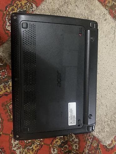 acer aspire one: Acer Aspire One (нетбук) - Экран 10.1" (примерно), глянцевый — 1