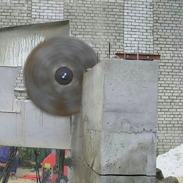 услуги сноса домов в бишкеке: Снос стен, Разбор полов, Демонтаж крыш | Снос перегородки, Демонтаж керамогранита | Демонтаж ламината, Демонтаж линолеума, Демонтаж ковролина | Крыша из шифера Больше 6 лет опыта — 6