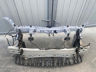 бампер приус 30: Кузовная перегородка Toyota, Оригинал — 1