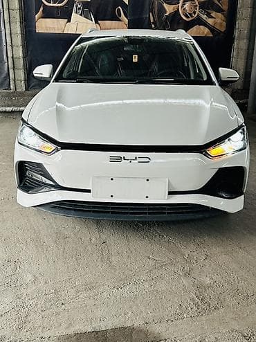 one stop: BYD E2: 2023 г., Автомат, Электромобиль, Кроссовер — 1