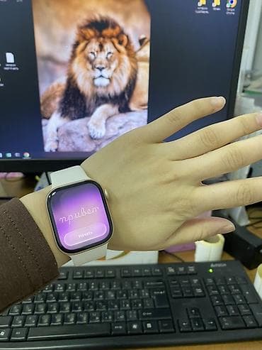 huawei nova: Продаю Apple Watch Series 10 ⌚️✨42mm Состояние отличное, АКБ 100% 🔋 — 1