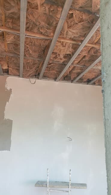 Декоративная штукатурка, Штукатурка потолков, Шпаклевка стен Больше 6 лет опыта at lalafo.kg Декоративная штукатурка, Штукатурка потолков, Шпаклевка стен Больше 6 лет опыта