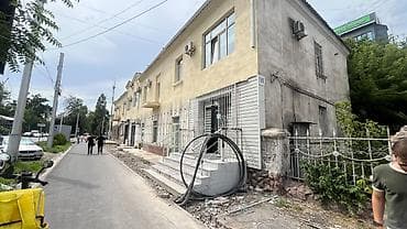 Магазин, В жилом доме, 60 м² Частично с оборудованием, С ремонтом, Electricity сommunications, Heating сommunications, Sewerage сommunications, 1 линия, Видеонаблюдение и сигнализация, Комната для персонала — 1