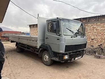 мес 210: Легкий грузовик, Mercedes-Benz — 1