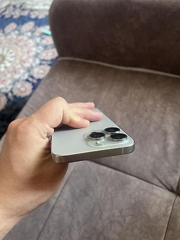 redmi ultra: IPhone 15 Pro Max, память 512 гб, состояние аккумулятора 88%, в — 6