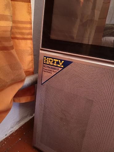 Телевизорлор: Телевизор Hitachi Ultravision HDTV Ready - Большой плоский экран. - — 2
