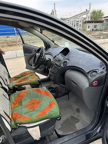 l9 pro: Toyota Yaris: 2004 г., 1 л, Робот, Бензин, Хэтчбэк — 7