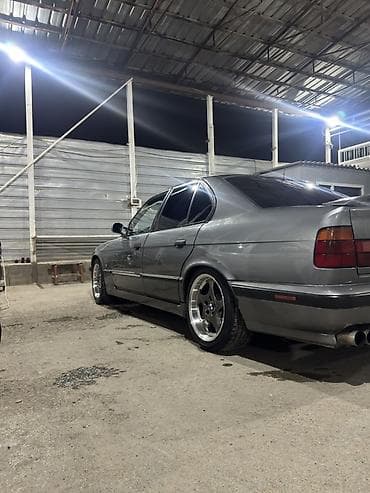 BMW 525: 1991 г., 2.8 л, Механика, Бензин, Седан