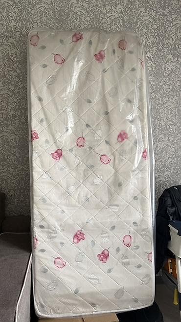 Продается матрас 1 спальный б/у