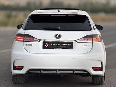 Продажа авто: Lexus CT: 2016 г., 1.8 л, Вариатор, Гибрид, Хэтчбэк — 4