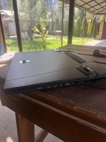 microsoft surface pro: Игровой ноутбук MSI (серия с эмблемой дракона на крышке). MSI TITAN — 3