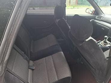 самка субару: Subaru Legacy: 2001 г., 2 л, Механика, Бензин, Седан — 5