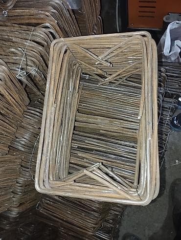 железный прут: Прямоугольные хомуты (скобы) для армирования железобетона. - — 1