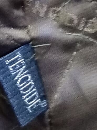 Спецодежда: Зимнее женское пальто в отличном состоянии, надевали пару раз, сами — 5