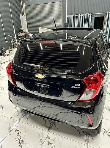 Транспорт: Chevrolet Spark: 2017 г., Хетчбек — 3